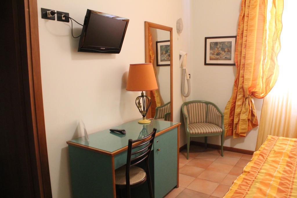 Hotel La Torre Rimini Exterior photo