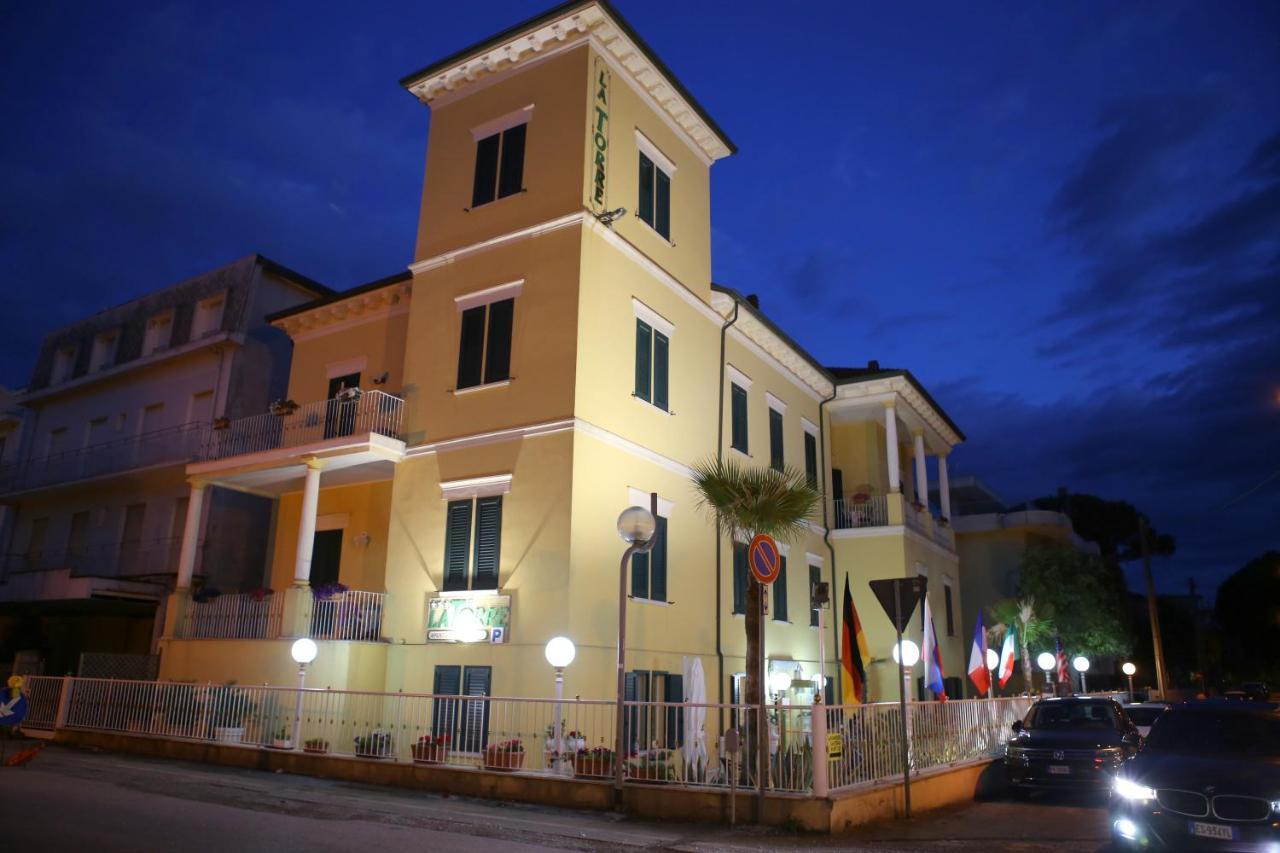 Hotel La Torre Rimini Exterior photo