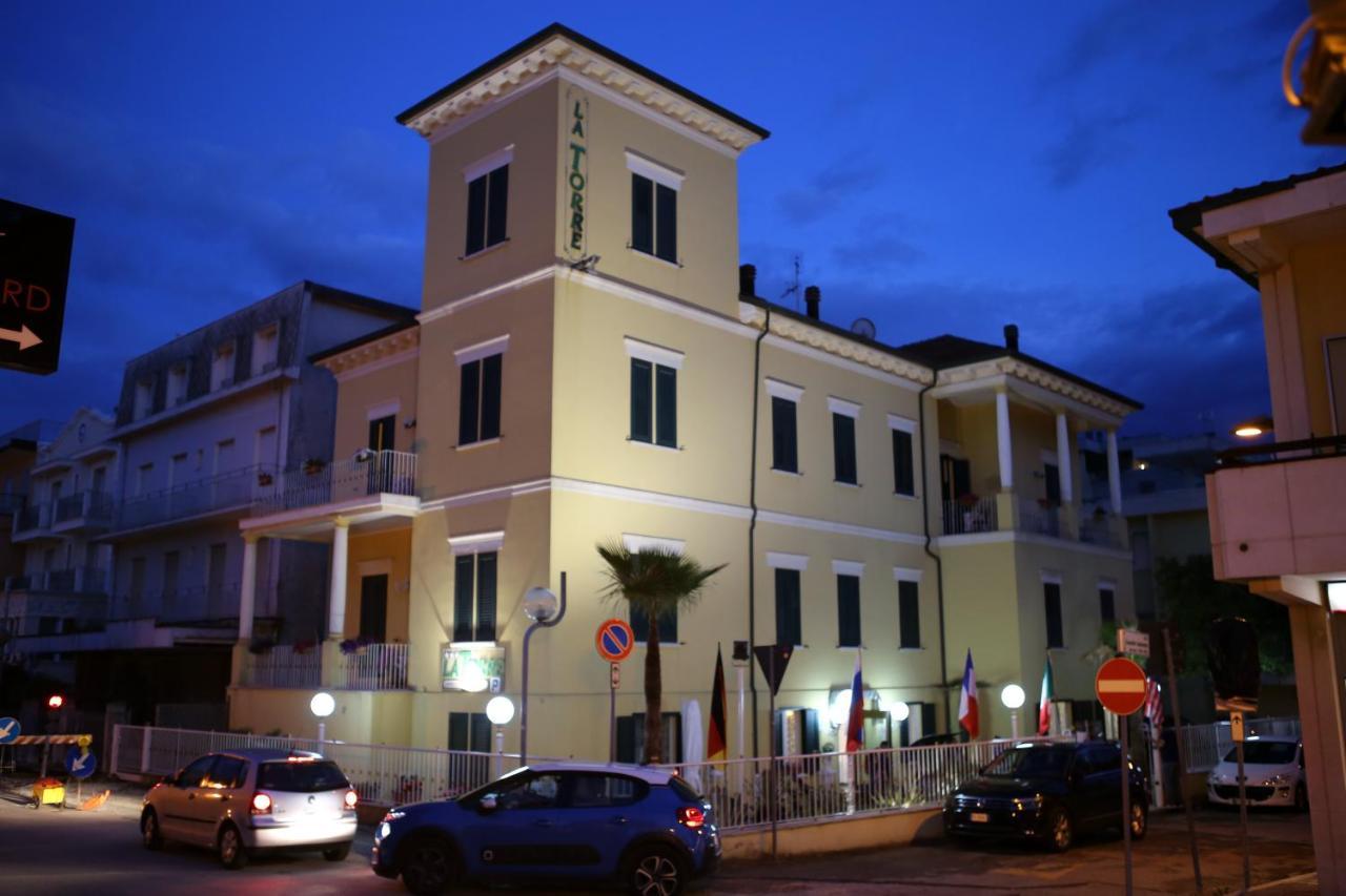Hotel La Torre Rimini Exterior photo